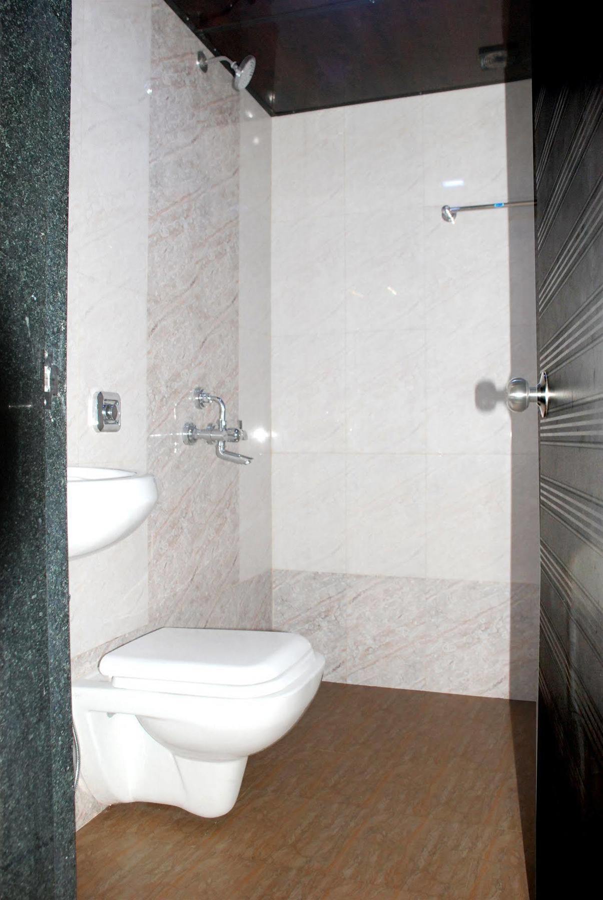 Fabexpress Adore Inn - Nr Mumbai International Airport Exteriör bild